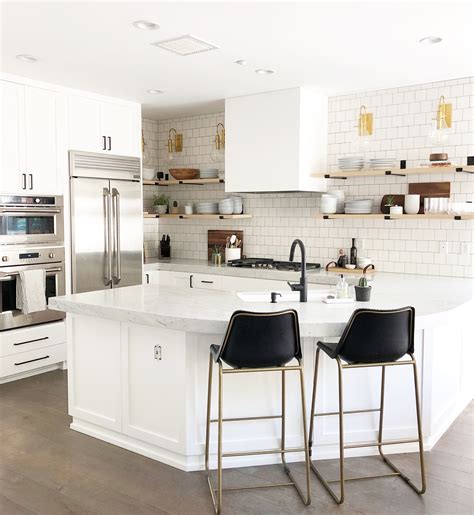 can brass handles on cabinets and stainless steel appliances|Q+A: Mixing Metals in the Kitchen .